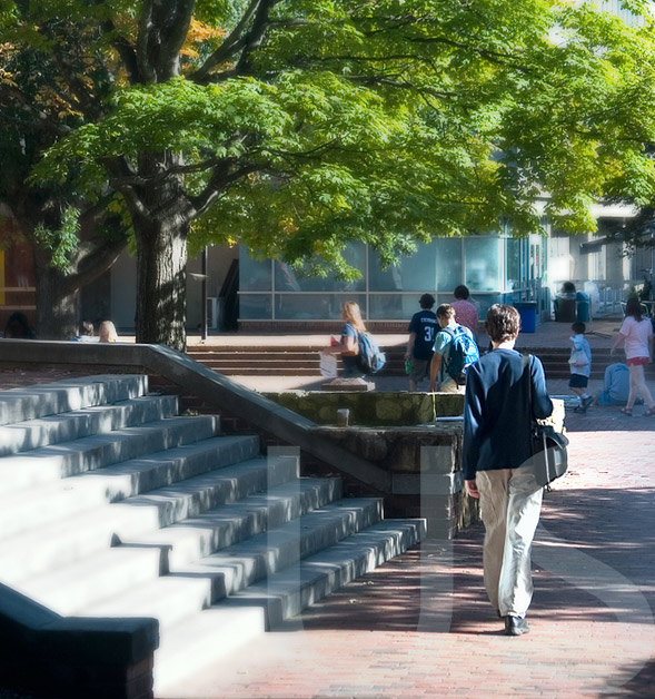 一、凯发k8大学的建设与发展概况